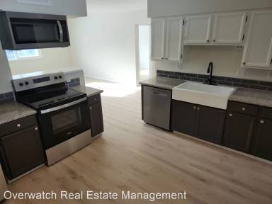 Main picture of 1306 W 39th Pl