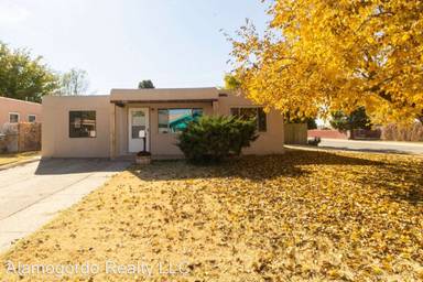 Main picture of 1000 Dexter Ln