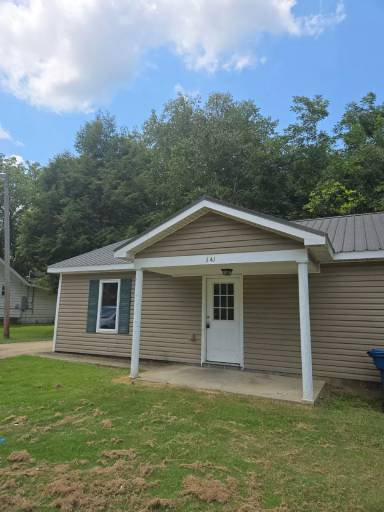 Main picture of 141 Shelton St
