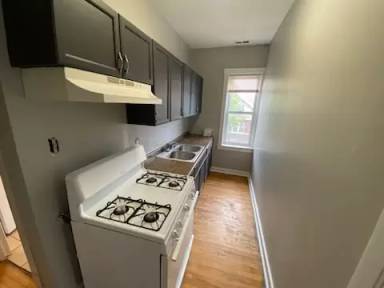 Main picture of 1839 S 51st Ave