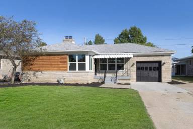 Main picture of 1229 N Irvington Ave