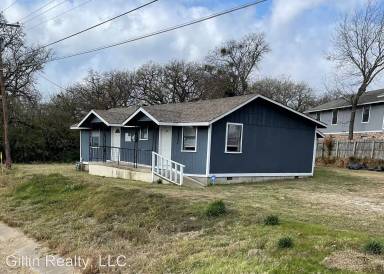 Main picture of 212 E Highway 67