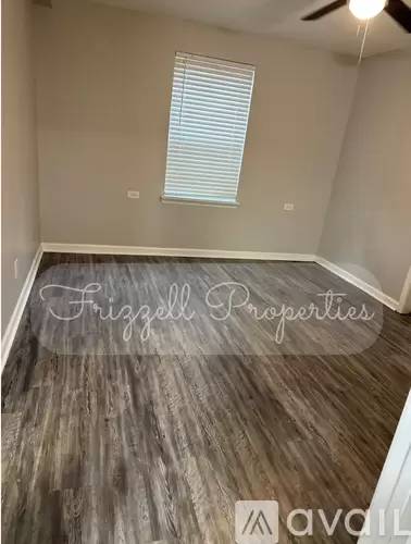 Main picture of 37 Kandlewood Dr
