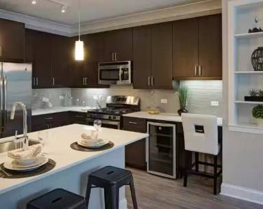 Main picture of 1520 Lake Cook Rd