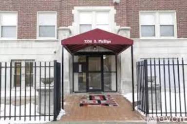 Main picture of 7350 S Phillips Apartments