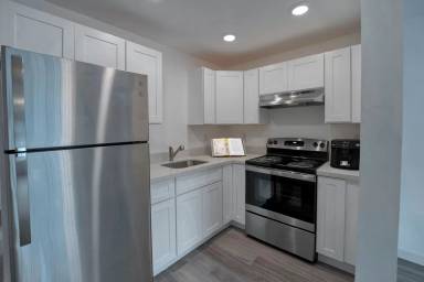 Main picture of 527 11th Ave SE