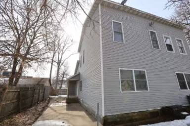 Main picture of 826 4th St NW