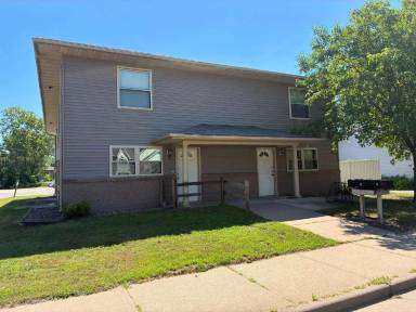 Main picture of 221 10th Ave