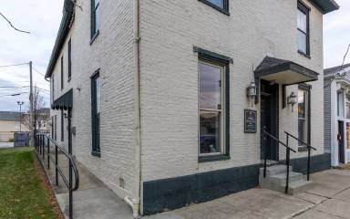 Main picture of 204 N Columbus St