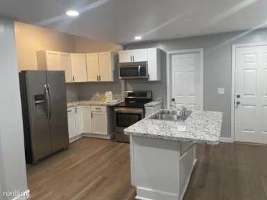Main picture of 446 Montrose St