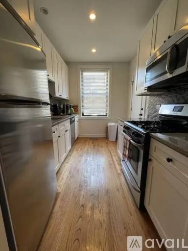 Main picture of 3138 N Seminary Ave