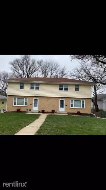 Main picture of 2128 S 46th Ave