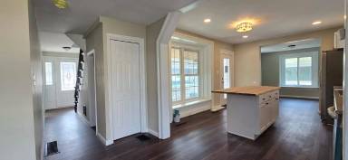 Main picture of 120 Lee St