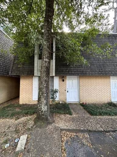 Main picture of 3693 E Olive Rd