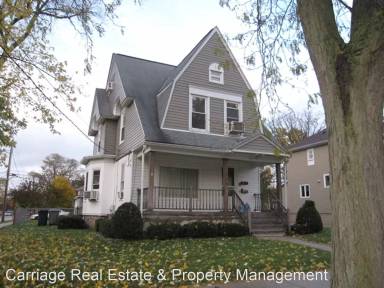 Main picture of 326 Standish St