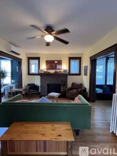 Main picture of 1519 Otis St NE