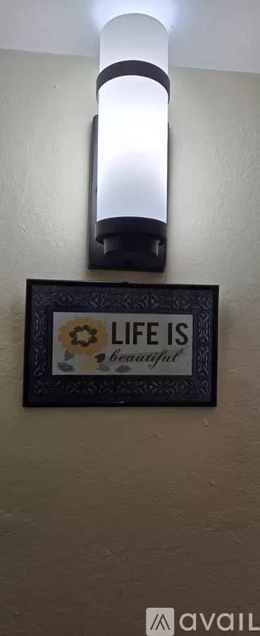 Main picture of 61 Avram Ave