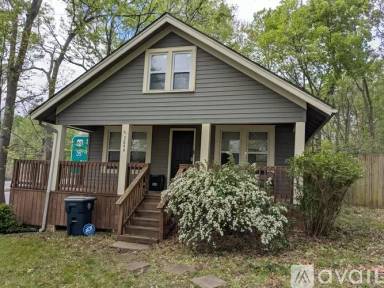 Main picture of 5644 NE Lancaster St