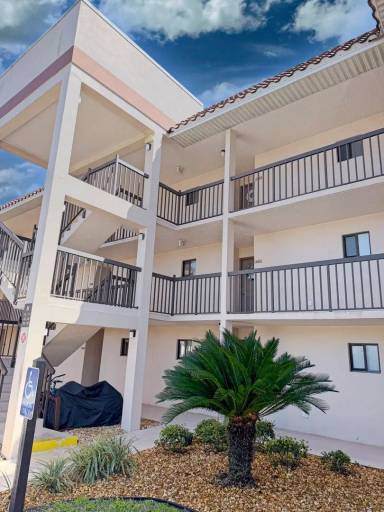 Main picture of Ocean Village Club