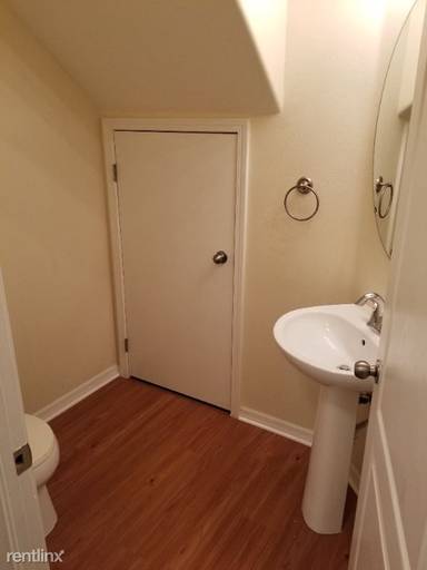 Main picture of 10950 Keys Gate Dr