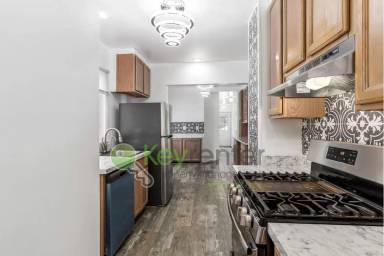 Main picture of 722 6th St
