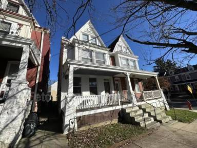 Main picture of 53 S Franklin St