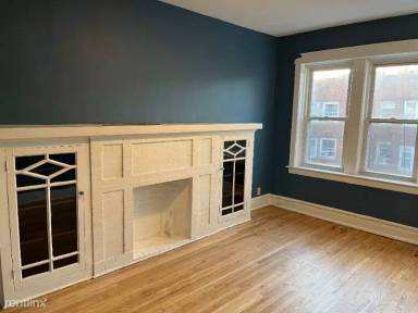 Main picture of 4545 N Whipple St