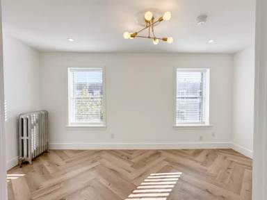 Main picture of 1033 Tasker St