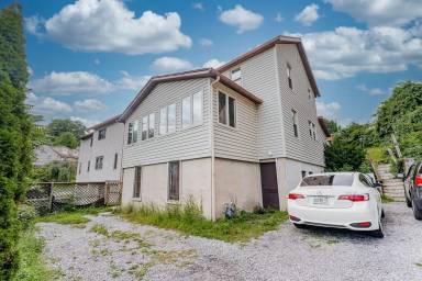 Main picture of 601 Junction St