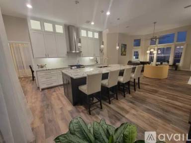 Main picture of 5640 Hidden Creek Ln