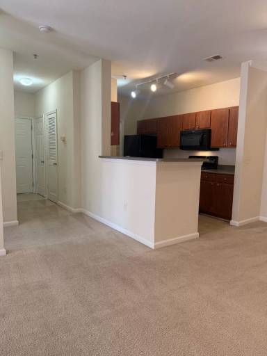 Main picture of 100 Vista Lake Dr