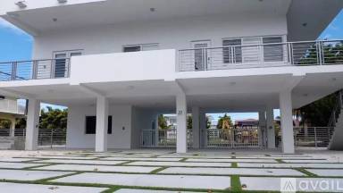 Main picture of 229 W Seaview Cir