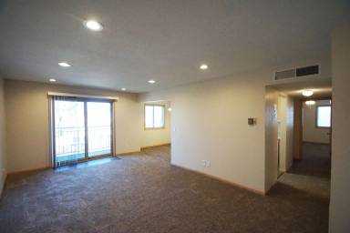Main picture of Larpenteur Estates Apartments