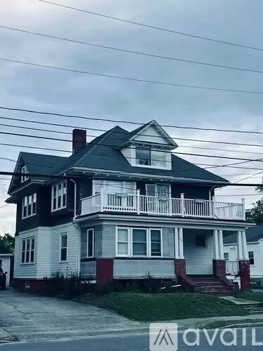 Main picture of 214 Sabattus St