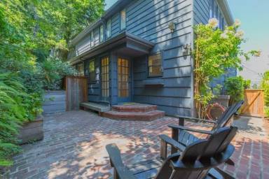 Main picture of 2760 NW Quimby St