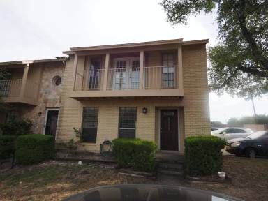 Main picture of 8938 N Plaza Ct