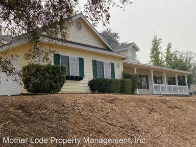 Main picture of 19059 Berg Ct