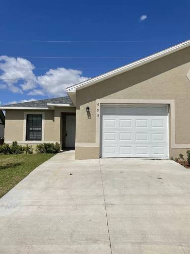 Main picture of 905 Cape Coral Pkwy W