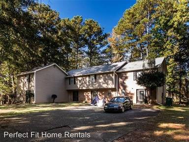 Main picture of 4030 Hawthorne Cir SE