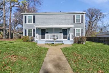 Main picture of 619 Pacific St