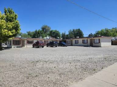 Main picture of 602 N Orchard Ave