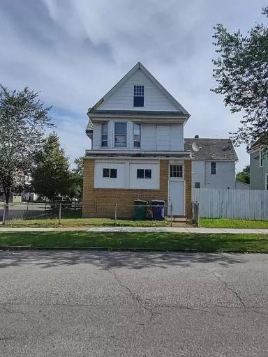 Main picture of 467 Fargo Ave