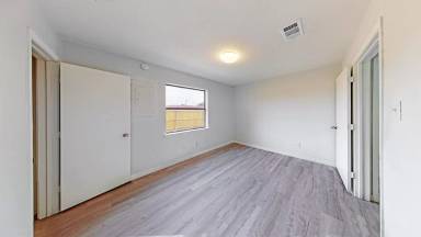 Main picture of 2106 Overbrook Dr