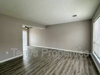 Main picture of 2624 Henderson Ave