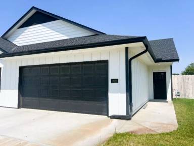 Main picture of 3622 W 45th St S