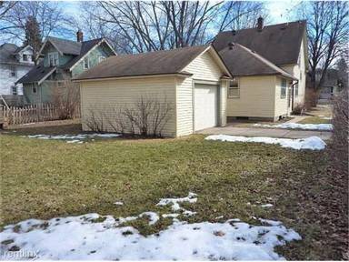 Main picture of 1697 Hubbard Ave