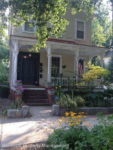 Main picture of 241 Telfair St