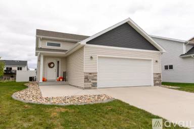 Main picture of 5235 10th St W