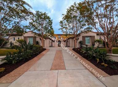 Main picture of 17045 Castello Cir