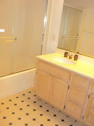 Main picture of 3822 Macgregor Cmn